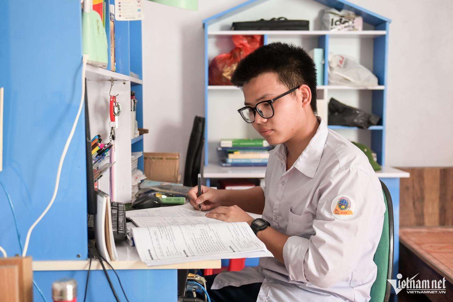 Nam sinh thủ khoa toàn quốc quê Nam Định (cũ) “gần như hoàn hảo” trong mắt thầy cô