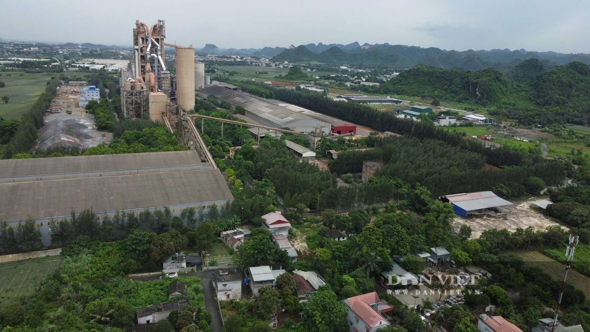 ..Ninh Bình: Người dân “kêu cứu” vì ô nhiễm khói, bụi từ nhà máy xi măng Vicem Tam Điệp