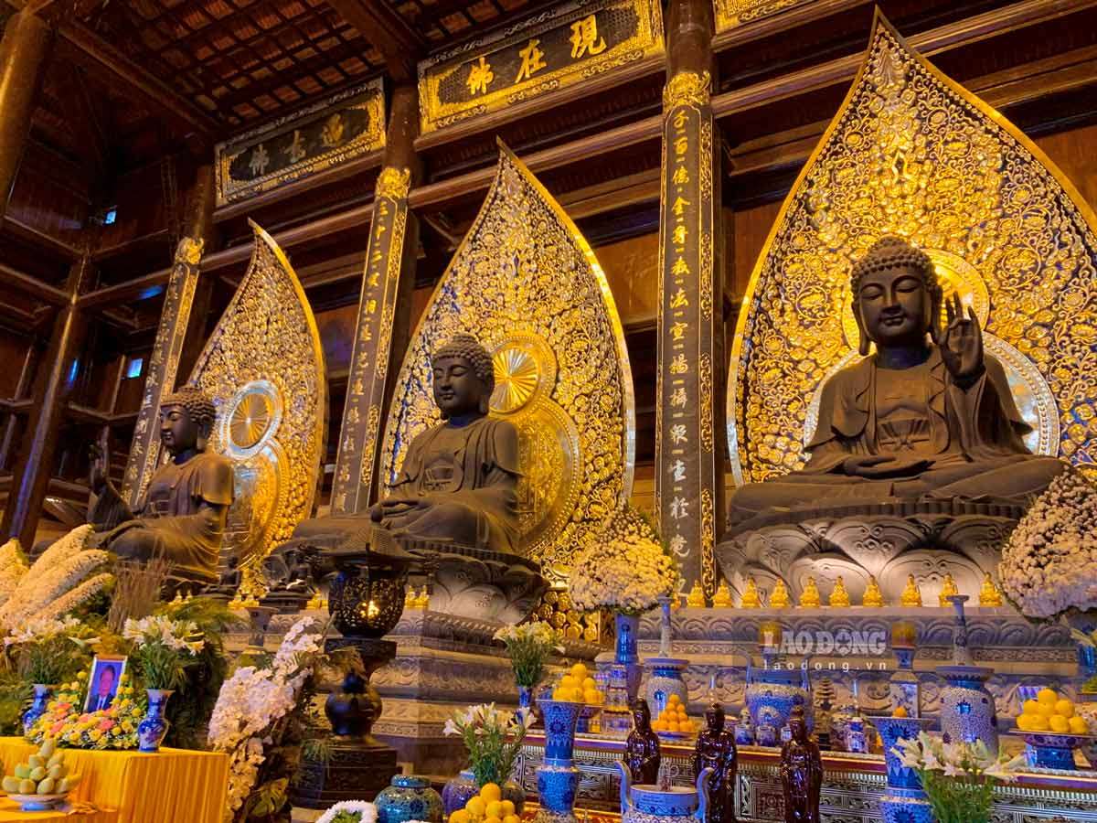 Ngắm 3 pho tượng đồng nguyên khối hàng trăm tấn ở Ninh Bình