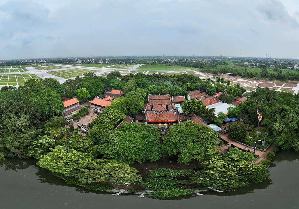 Phường Nam Định, tỉnh Ninh Bình là phường đặc biệt khi có 1 di tích quốc gia đặc biệt, 9 di tích quốc gia