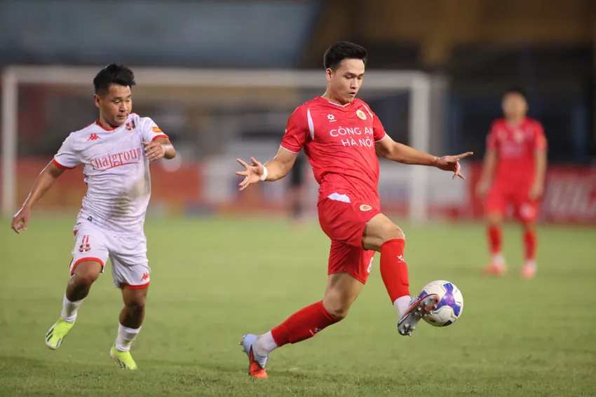 CA. Hà Nội, TX. Nam Định tìm đường chạm trán Ronaldo