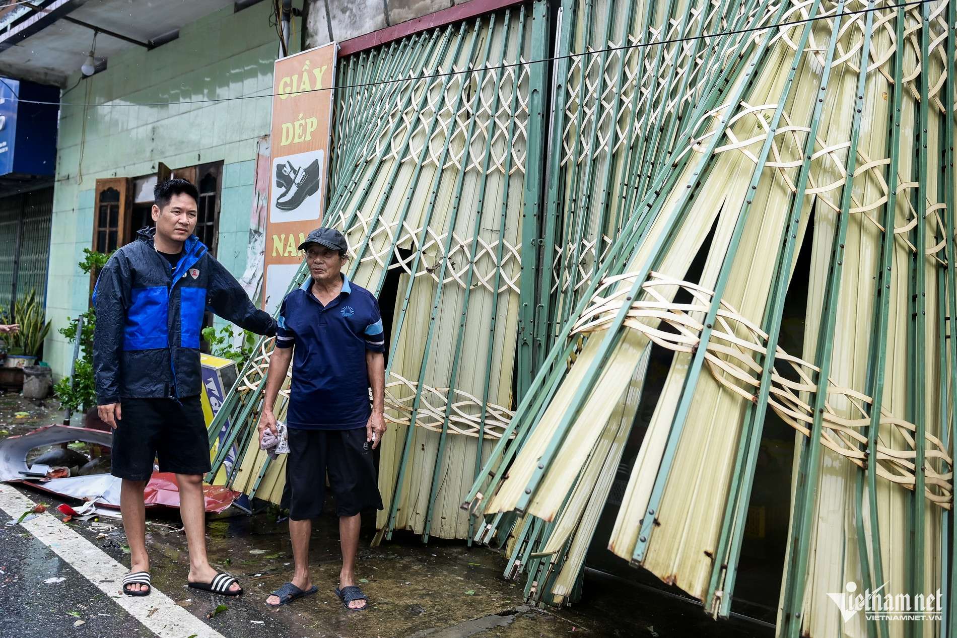 Giông lốc kinh hoàng khiến 9 người mất : Nhân chứng kể phút sinh tử