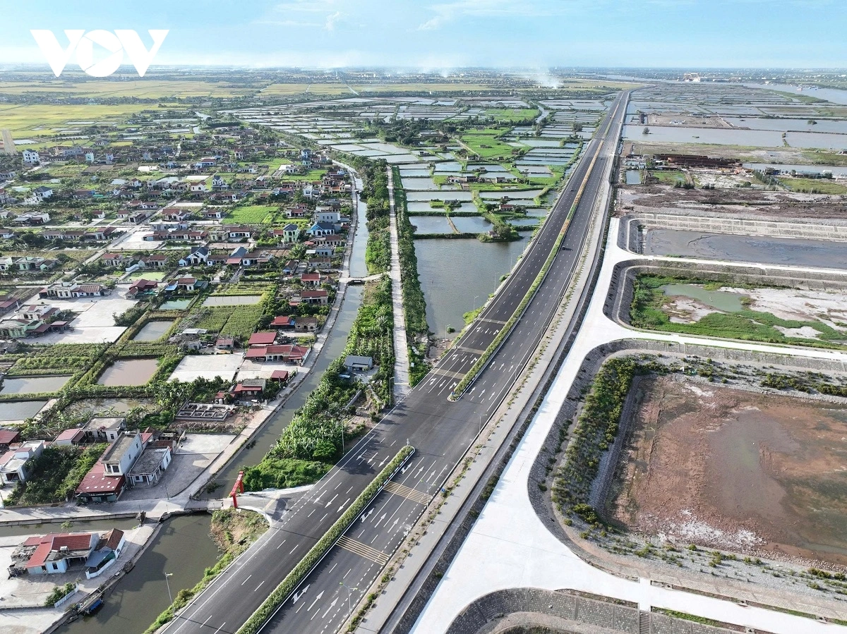 Ninh Bình: Kỷ luật tài chính chặt chẽ, tăng trưởng bứt phá đứng thứ 3 cả nước