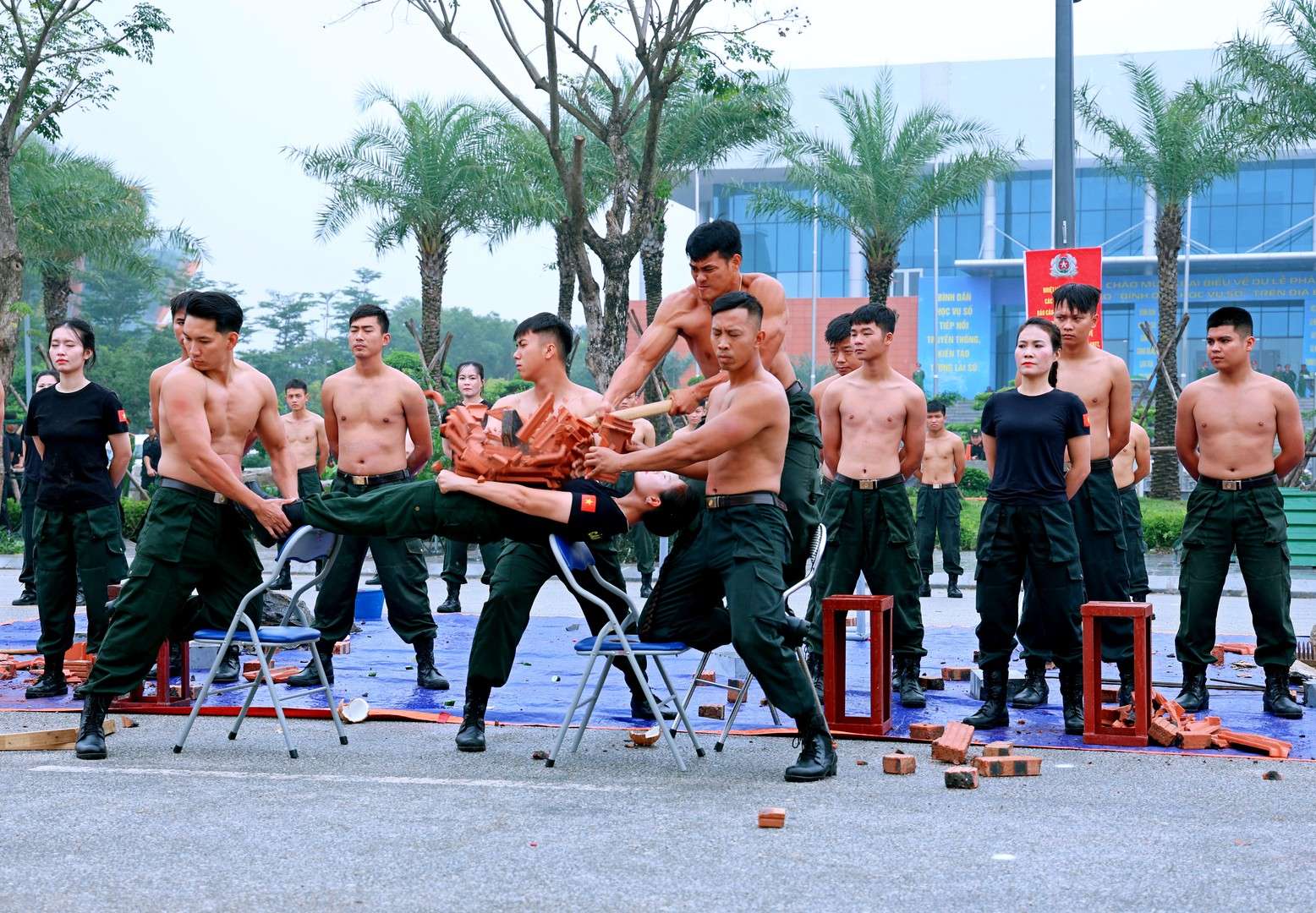 Ninh Bình: Ra mắt lực lượng Cảnh sát cơ động tinh nhuệ, xử lý tình huống phức tạp về an ninh, trật tự