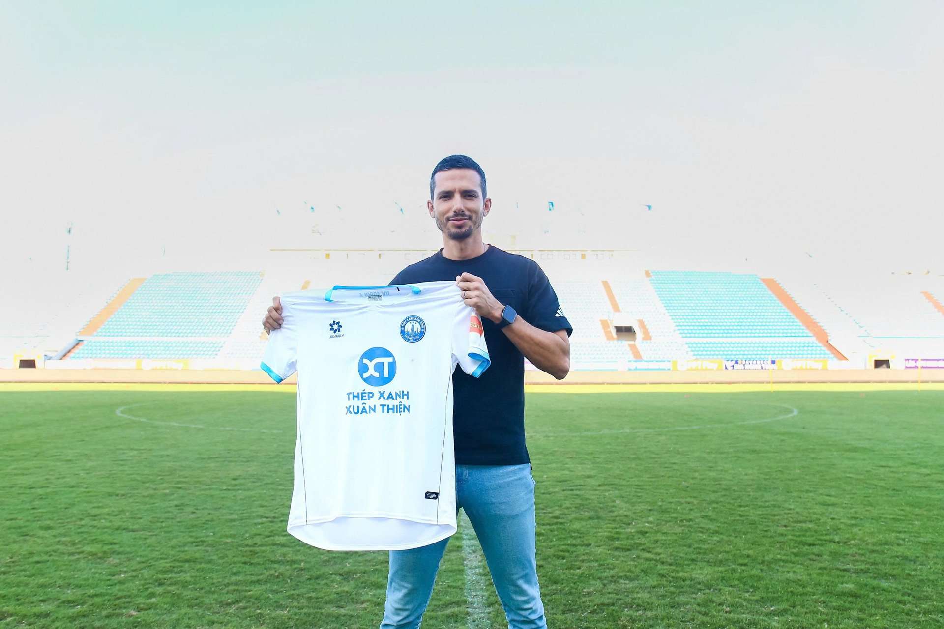 Thép Xanh Nam Định “Mở cửa Thiên Trường” miễn phí, chào đón HLV mới và Nguyễn Xuân Son trở lại