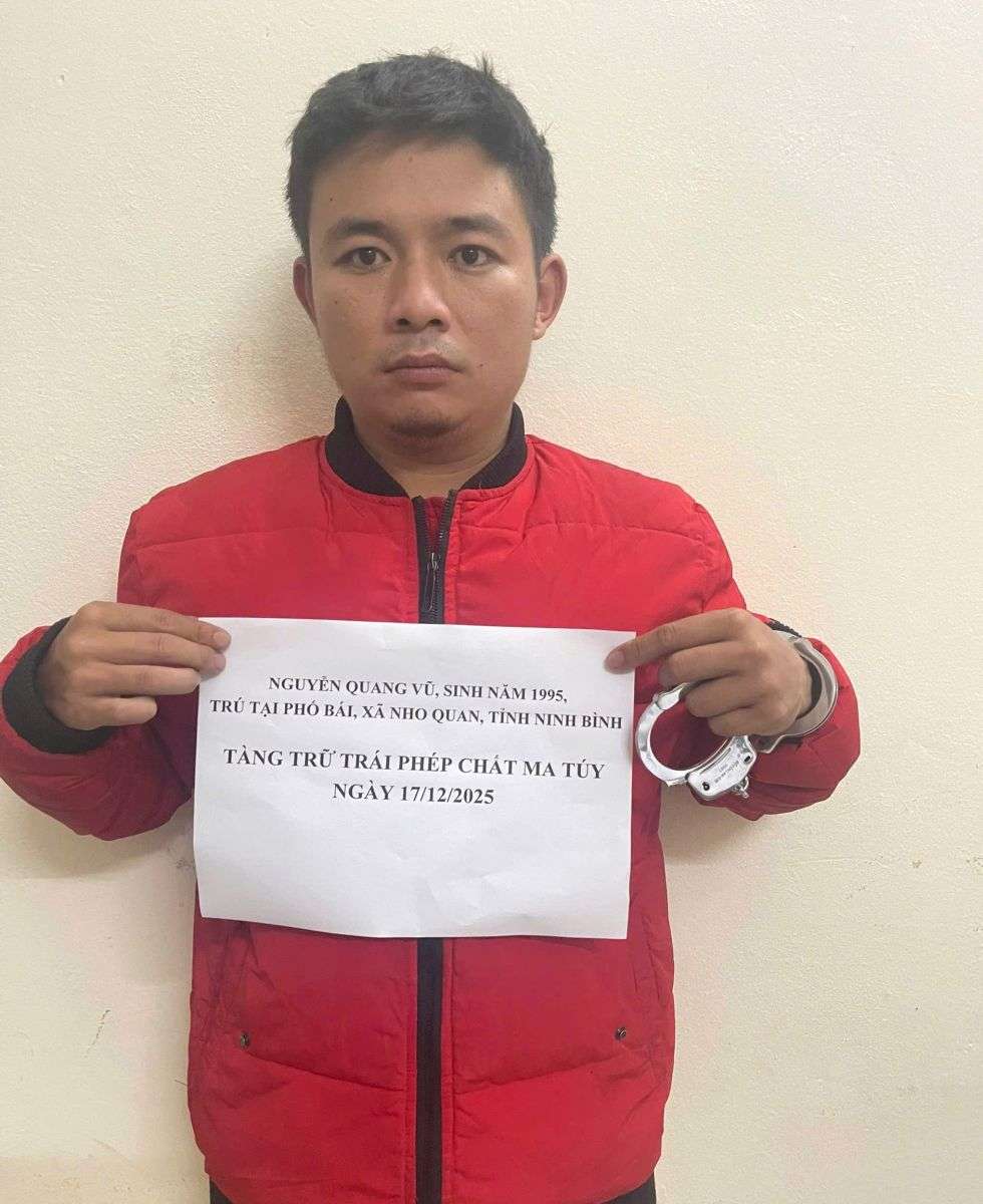 Công an xã Nho Quan, tỉnh Ninh Bình kiểm tra, phát hiện, bắt giữ 2 vụ vi phạm về ma túy trên địa bàn