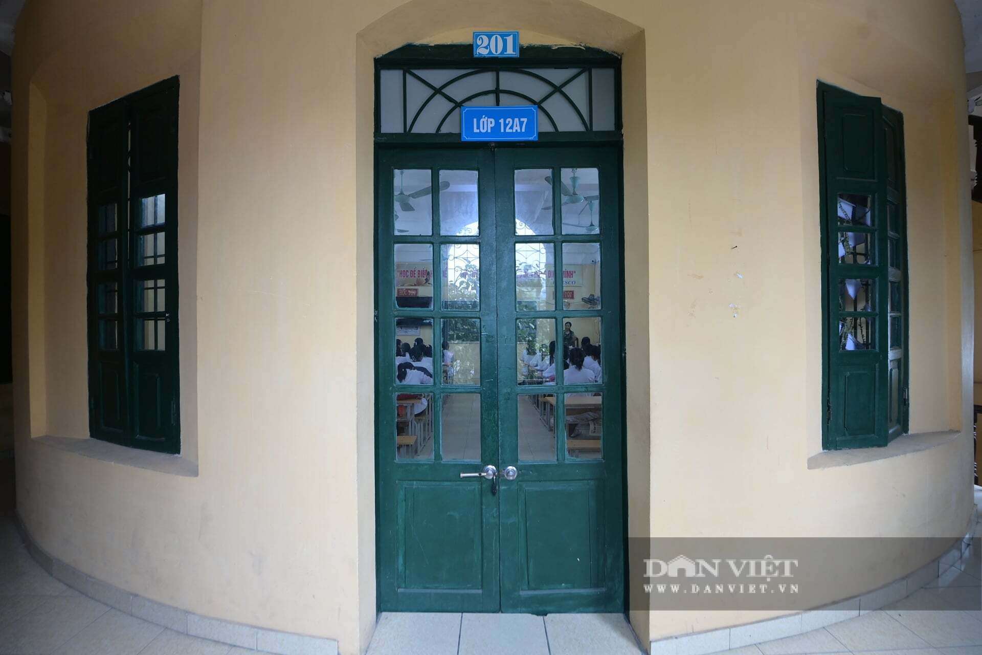 Cận cảnh ngôi trường hơn 100 năm ở Ninh Bình có kiến trúc châu Âu nhuốm màu thời gian