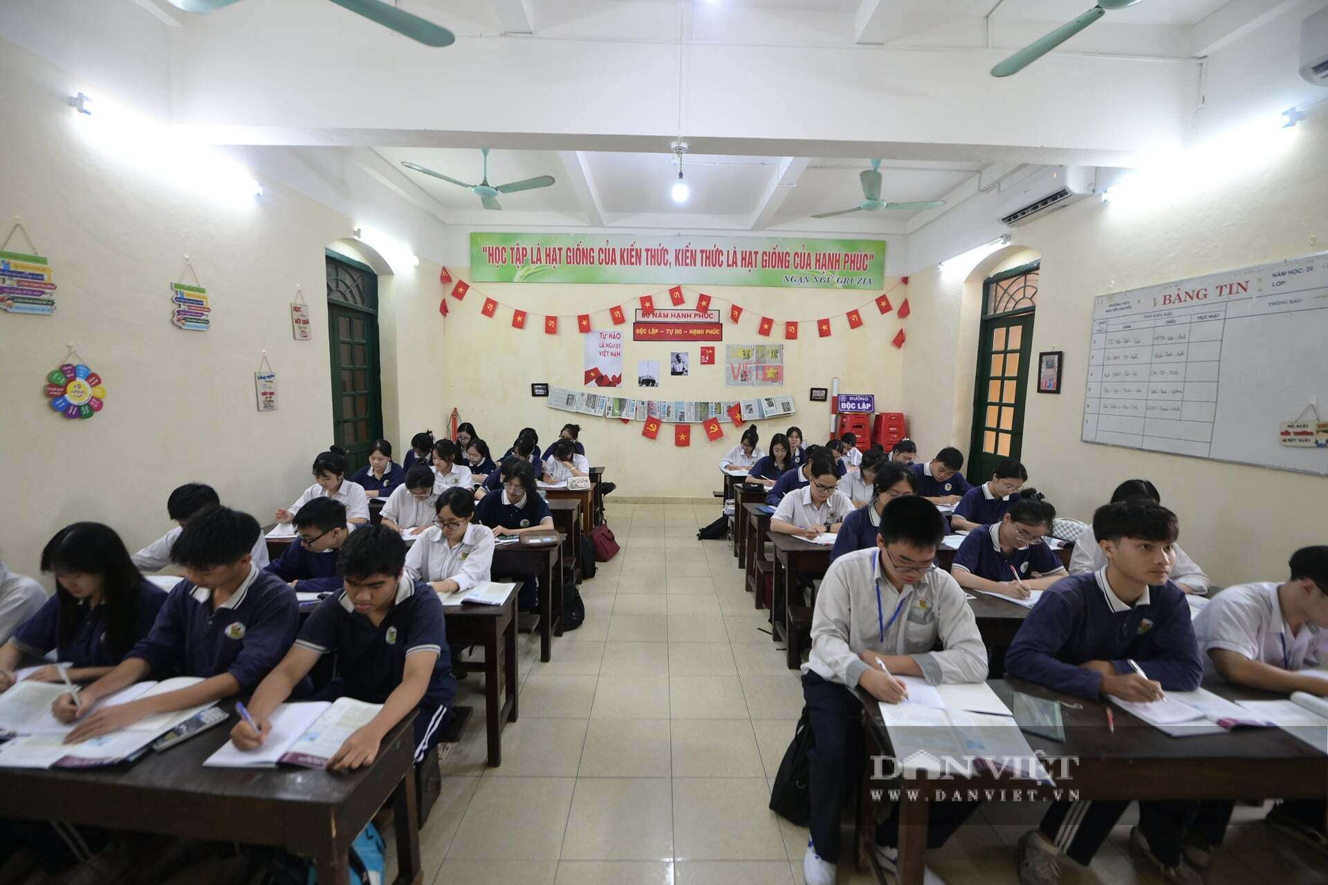 Cận cảnh ngôi trường hơn 100 năm ở Ninh Bình có kiến trúc châu Âu nhuốm màu thời gian