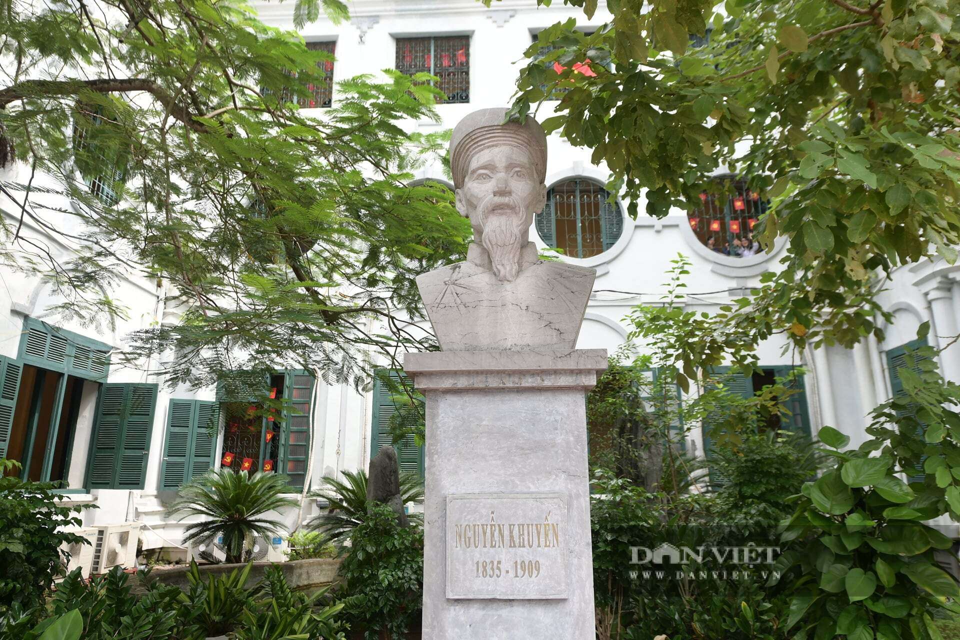 Cận cảnh ngôi trường hơn 100 năm ở Ninh Bình có kiến trúc châu Âu nhuốm màu thời gian