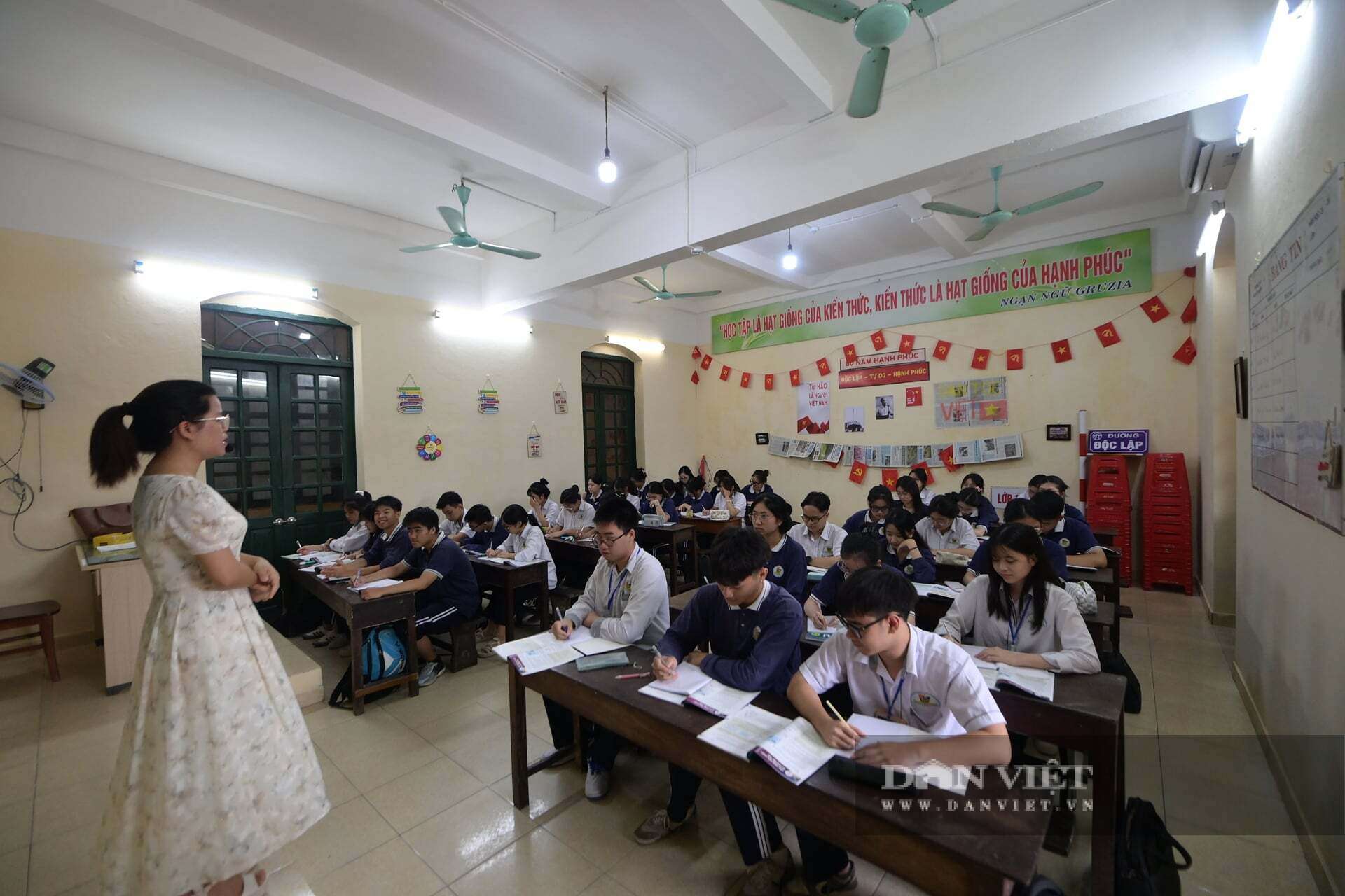 Cận cảnh ngôi trường hơn 100 năm ở Ninh Bình có kiến trúc châu Âu nhuốm màu thời gian