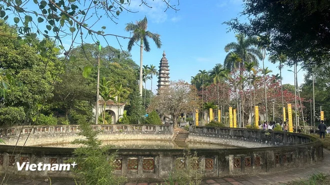 Vua Minh Mạng nhà Nguyễn đổi tên trấn thành tỉnh Nam Định, tỉnh đã bốn lần sáp nhập, chia tách, đất phát tích nhà Trần