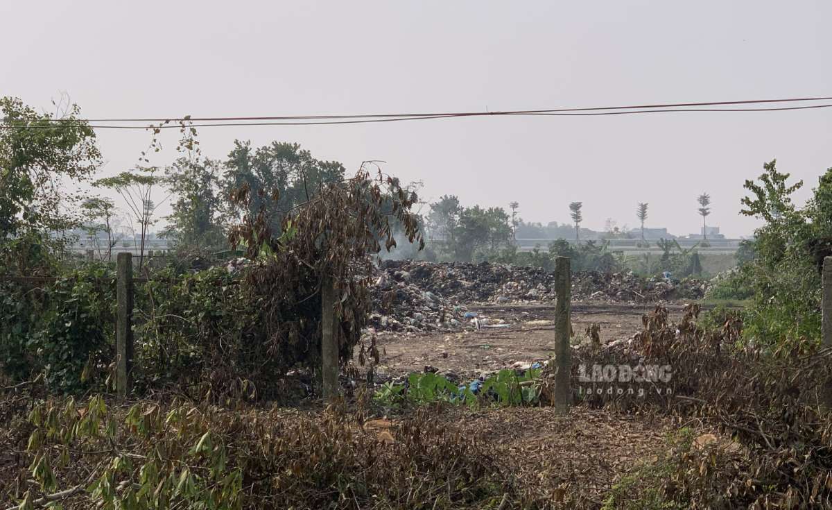 Bãi rác đốt lộ thiên được xử lý sau phản ánh của Báo Lao Động