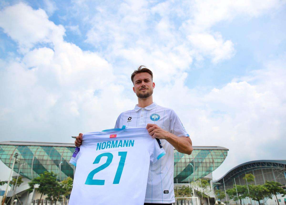 Kristoffer Normann Hansen chia tay CLB T. Nam Định