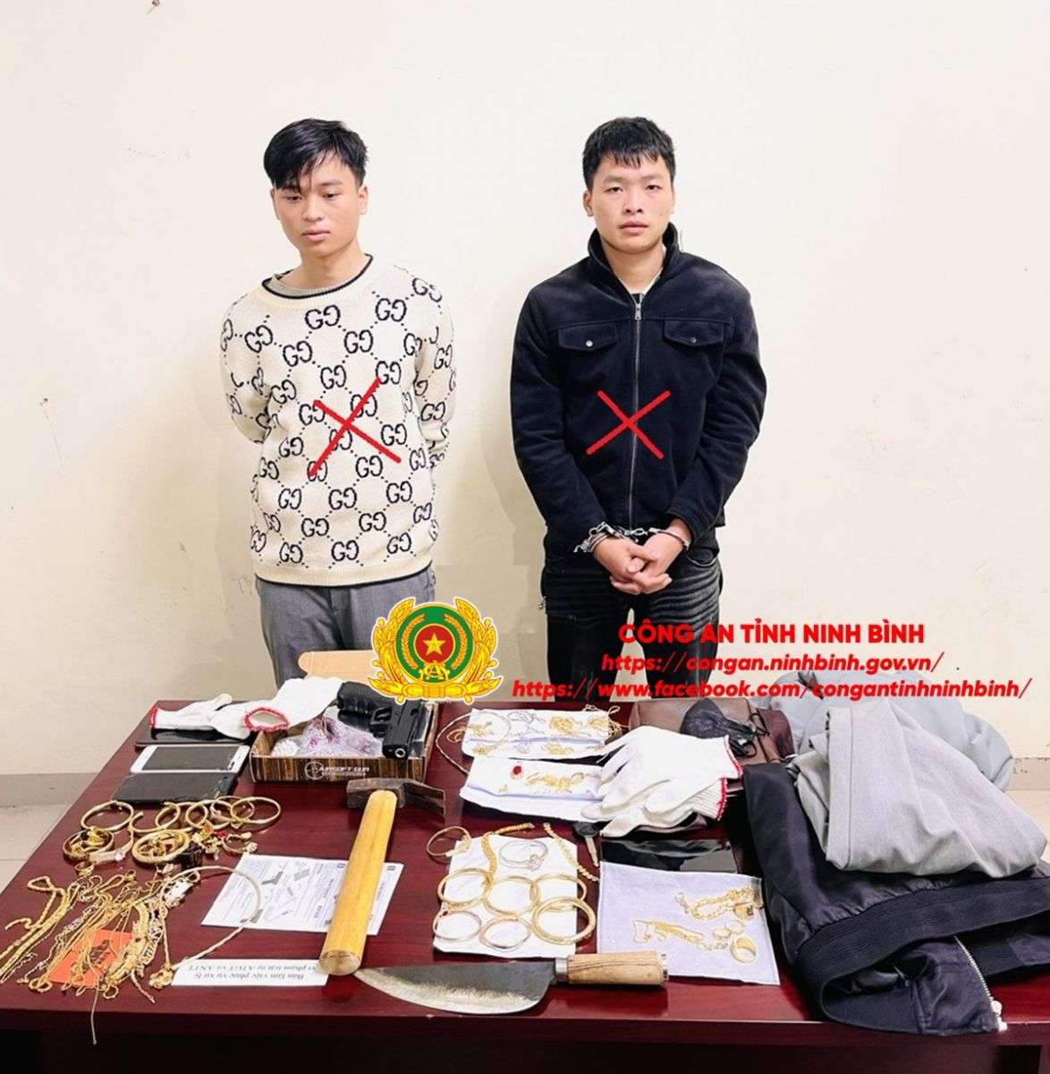 Lộ diện danh tính của 1 trong 2 đối tượng cướp tiệm vàng ở Ninh Bình: Sinh năm 2006, là sinh viên đại học, chuẩn bị cả súng nhựa để thực hiện các vụ cướp khác