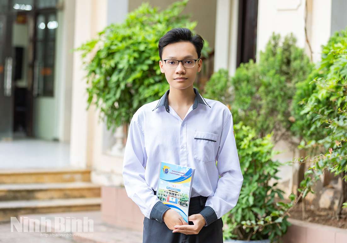 Hành trình từ Á khoa đến giải Nhất quốc gia của Đinh Nhật Trường Anh