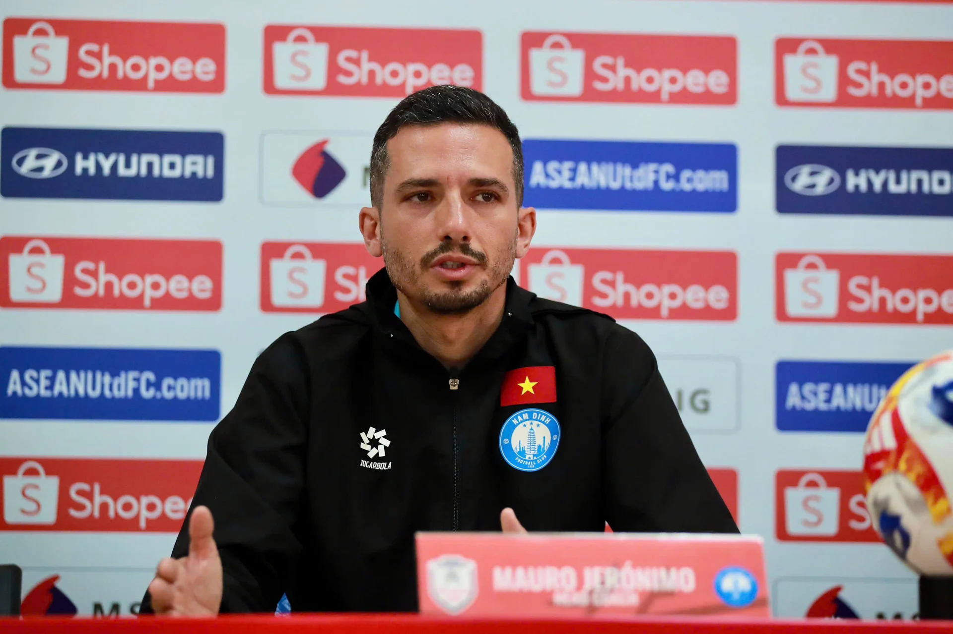 HLV Thép xanh Nam Định tiết lộ tình trạng của Nguyễn Xuân Son